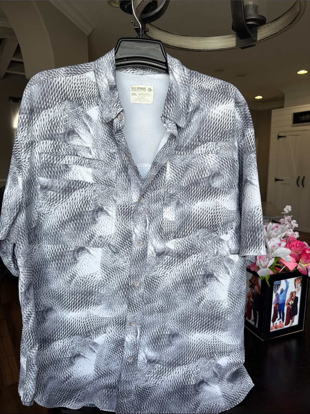 Reel legends Men's Grey Patterned Short-Sleeve Button-Up Shirt